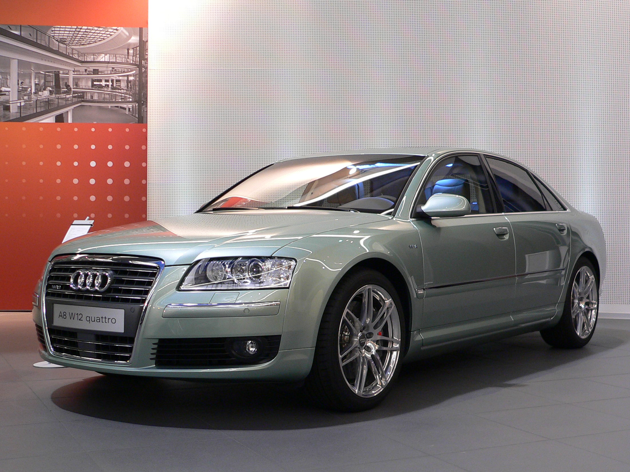 Audi A8 mit Singleframe-Grill in Frontansicht