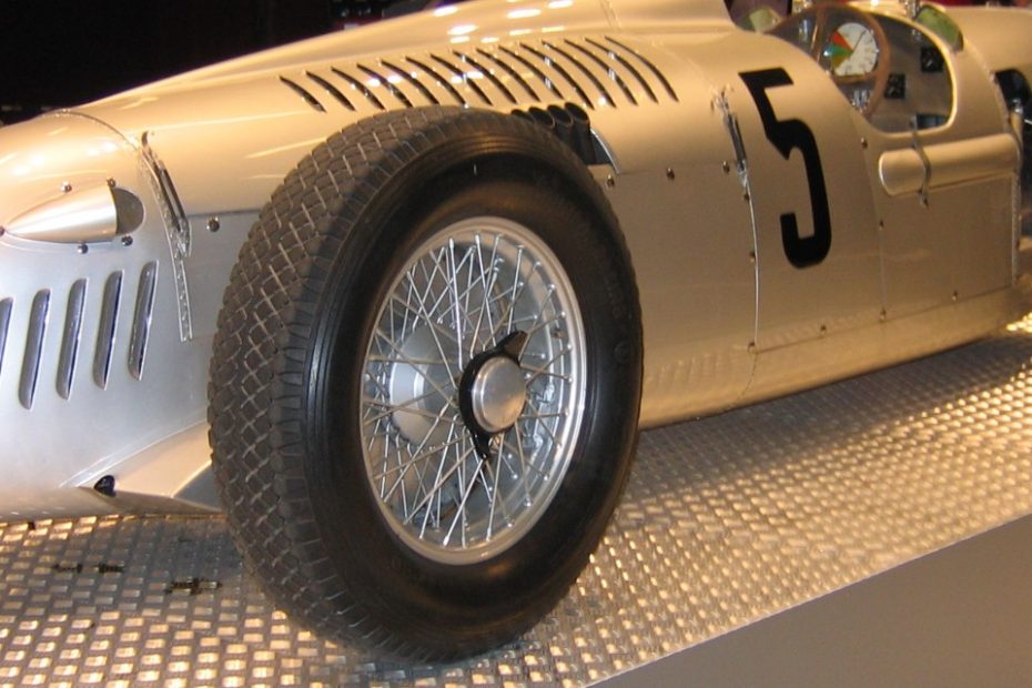 Auto-Union-Rennwagen Typ C in der Seitenansicht