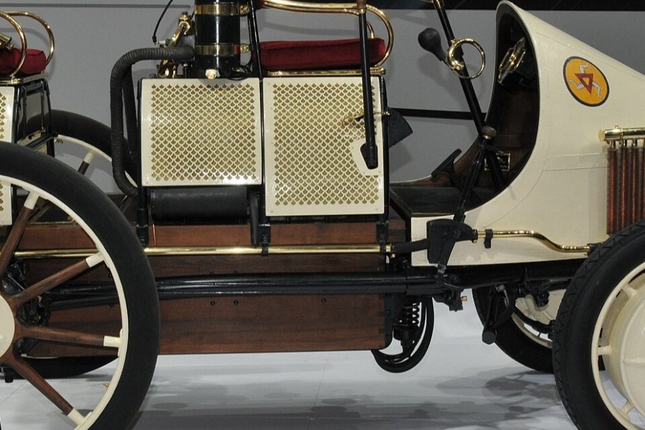 Lohner Porsche