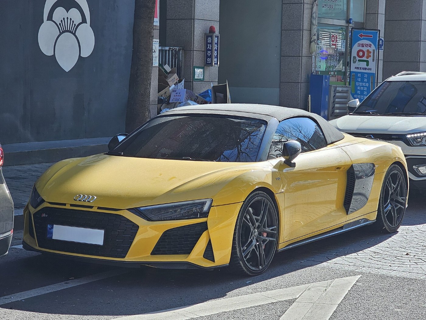 Audi R8 V10 in Vegasgelb