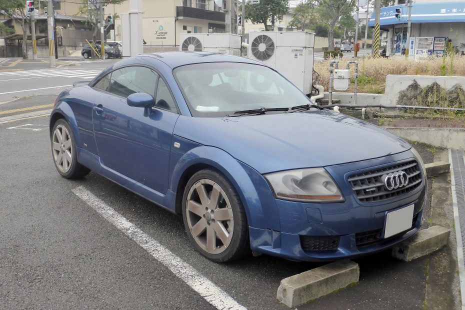 Audi TT Coupé der ersten Generation (8N) in der Frontansicht