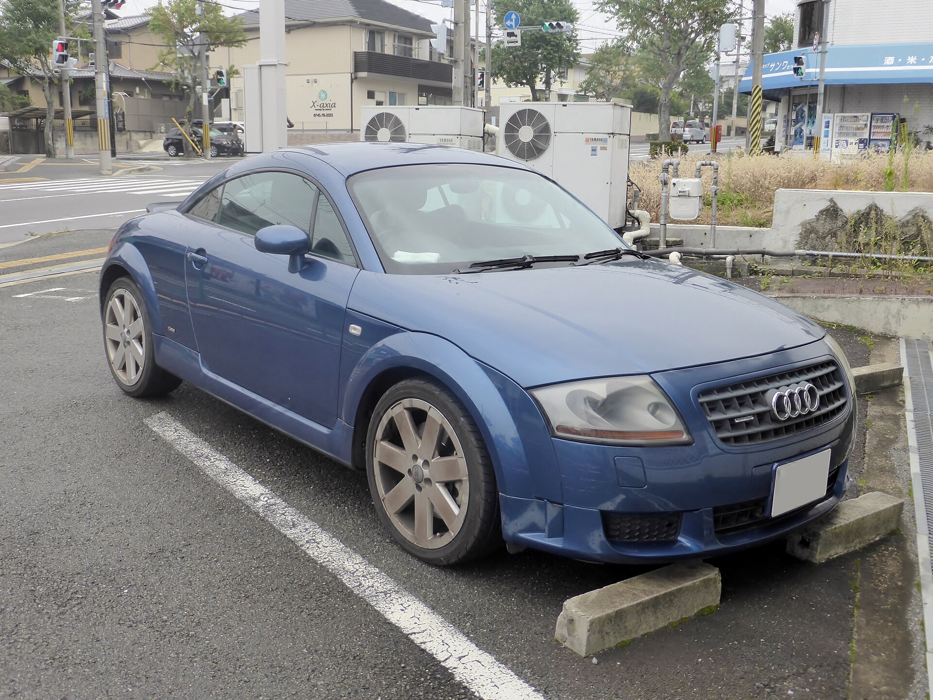 Audi TT Coupé der ersten Generation (8N) in der Frontansicht