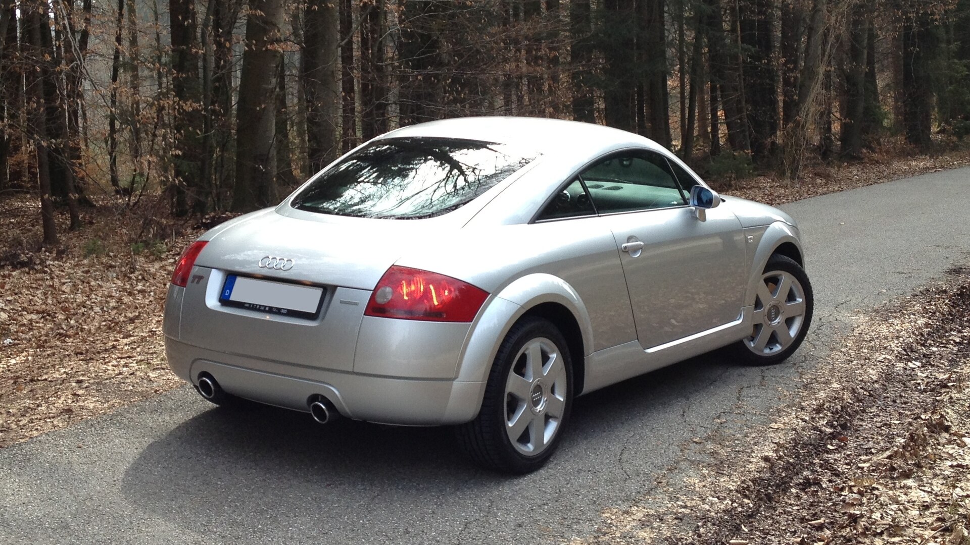 Heck eines frühen Audi TT 8N ohne Abrisskante