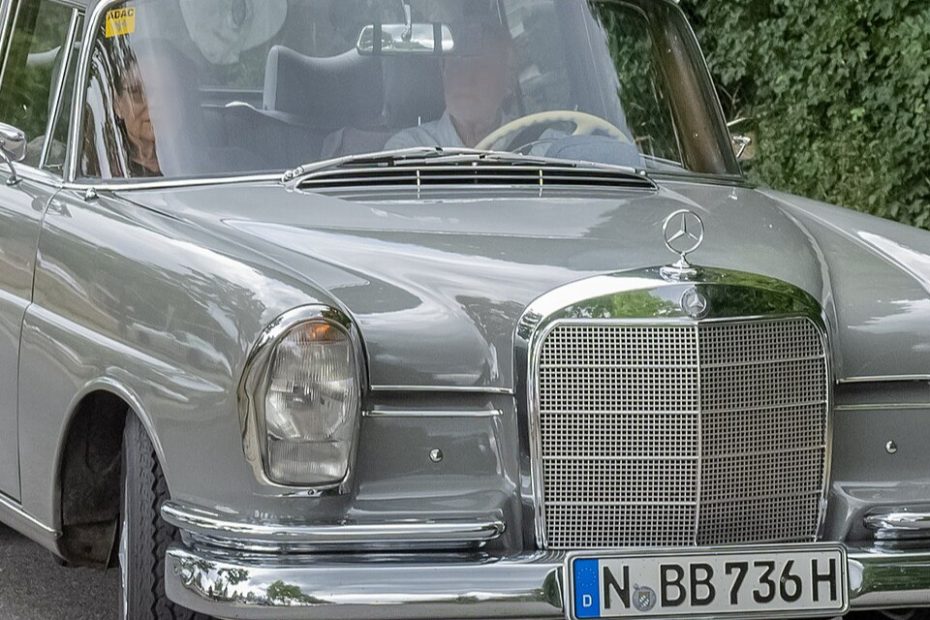 Mercedes Benz W 111 220 Se