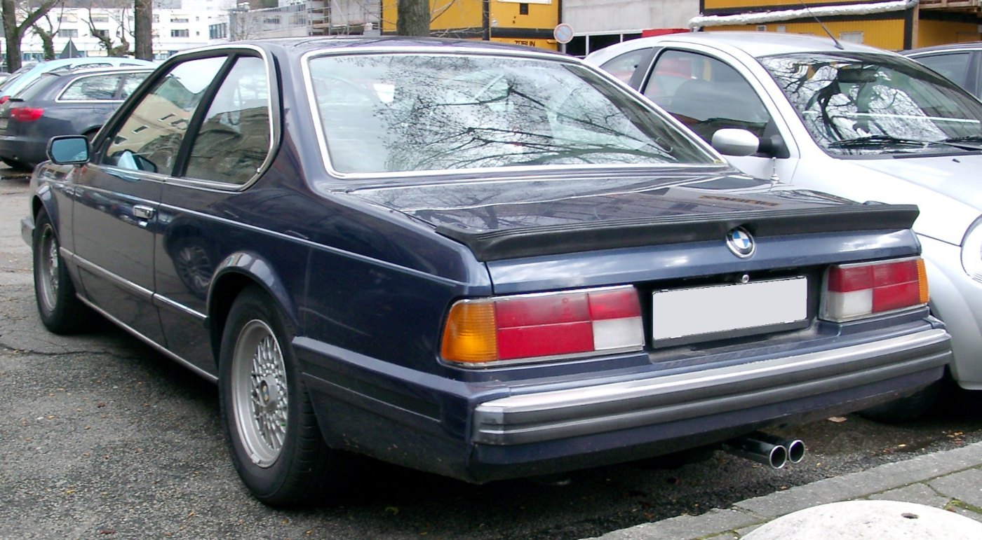 Heckansicht eines BMW 6er E24