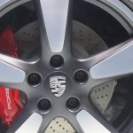 Fuenfspeichige Fuchsfelge mit Kleeblattkontur am Porsche 911