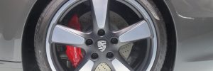 Fuenfspeichige Fuchsfelge mit Kleeblattkontur am Porsche 911