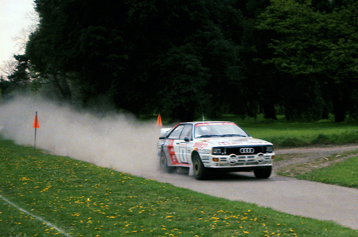 Michèle Mouton am Steuer eines Audi quattro A2 bei der Welsh International Rally 1985