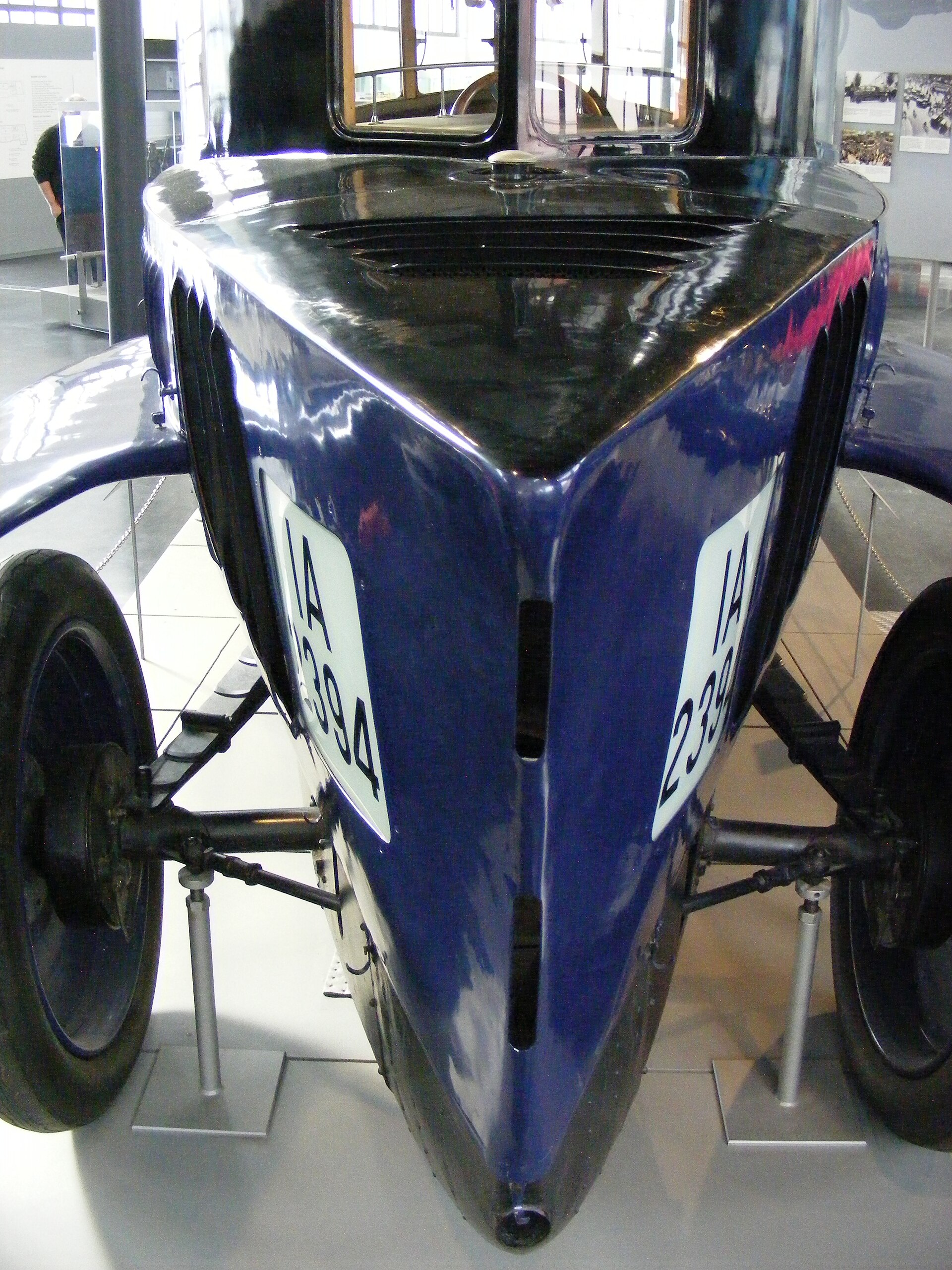 Spitz zulaufendes Heck des Rumpler-Tropfenwagens