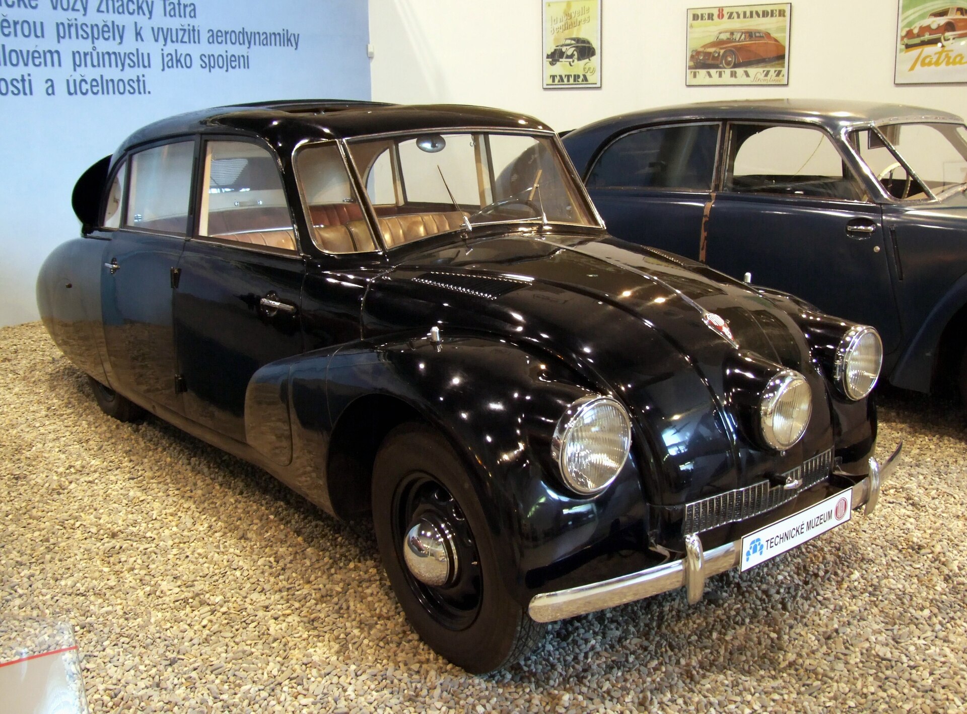 Schwarzer Tatra 87 im Museum in Kopřivnice