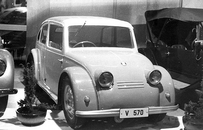 Der zweite Prototyp des Tatra V 570 von 1933 mit Stromlinienkarosserie