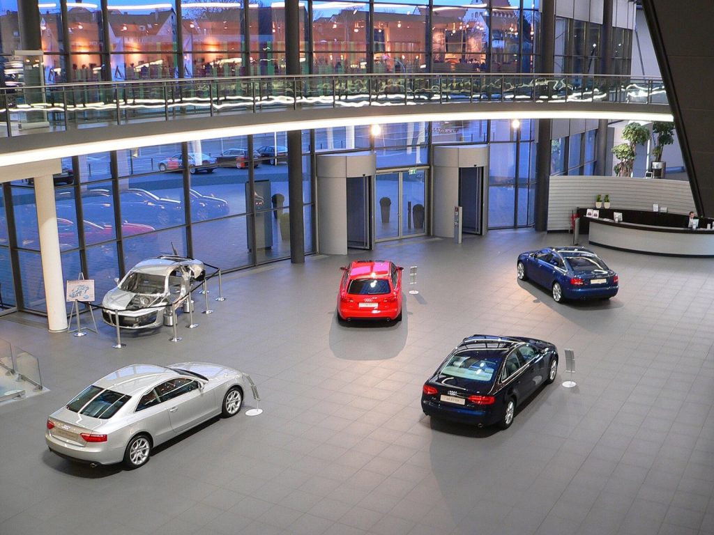 Innenansicht des Audi Forums in Neckarsulm