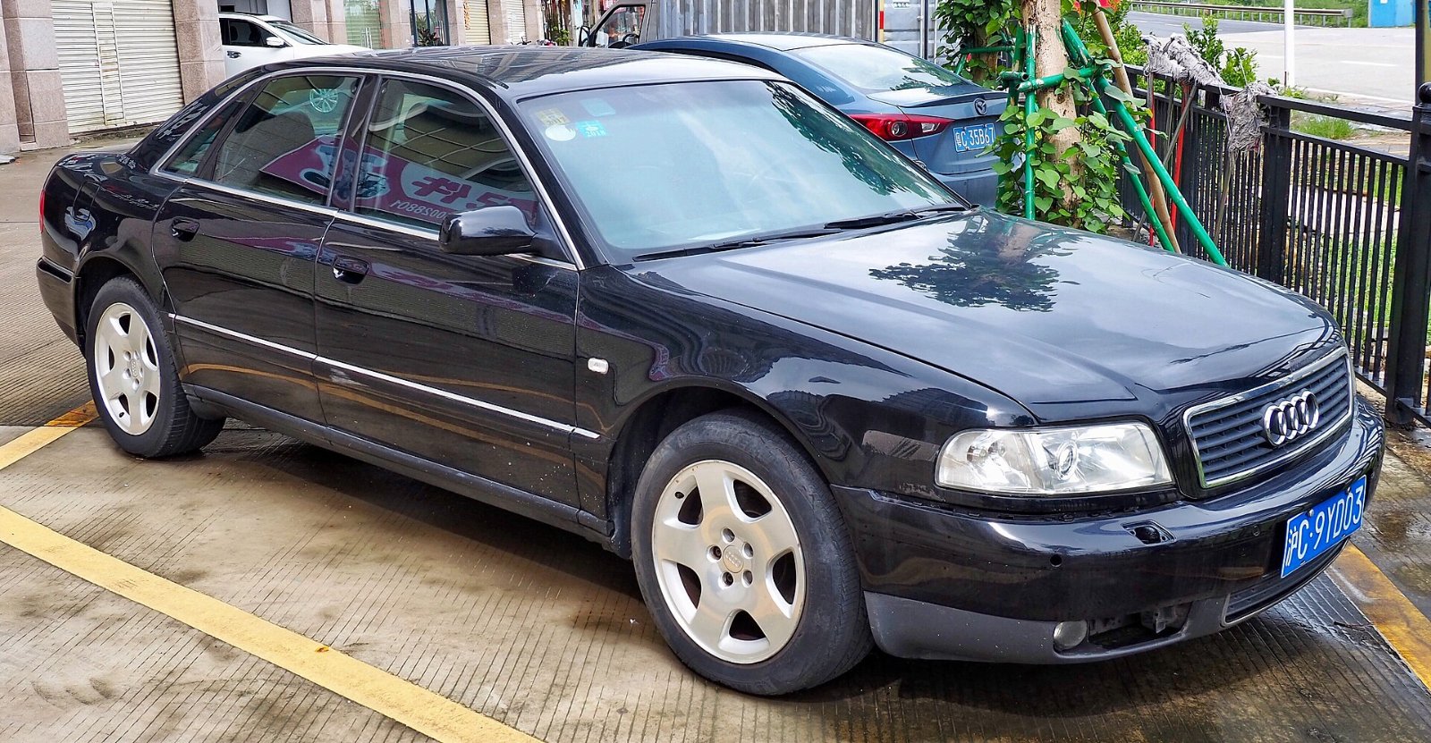 Audi A8 der Baureihe D2