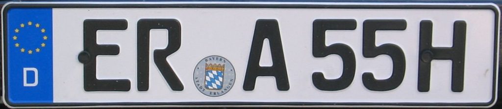 Deutsches Kennzeichen mit dem Buchstaben H am rechten Rand