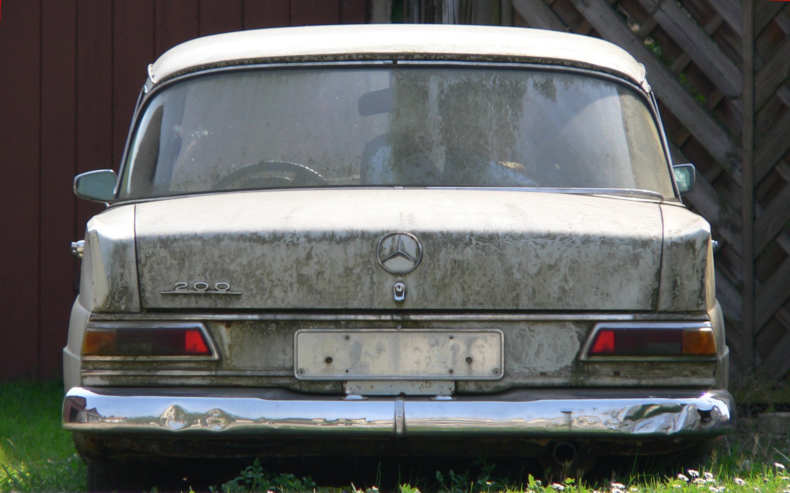Mercedes-Benz W 110, die kleine Heckflosse