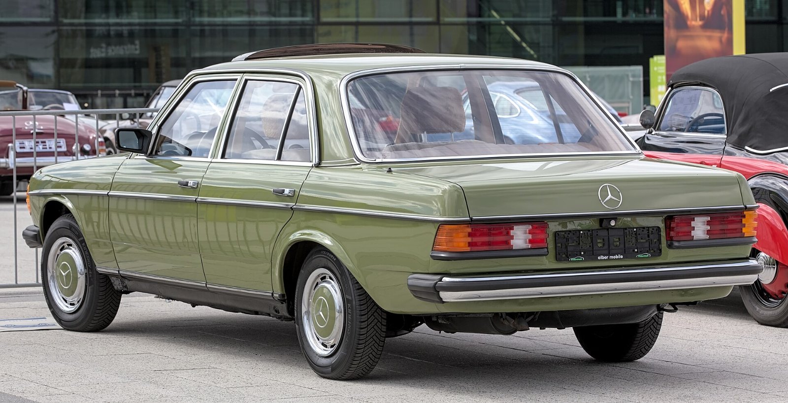Mercedes-Benz W 123 Limousine von vorn