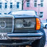 Heck eines aelteren Mercedes mit H-Kennzeichen in Berlin
