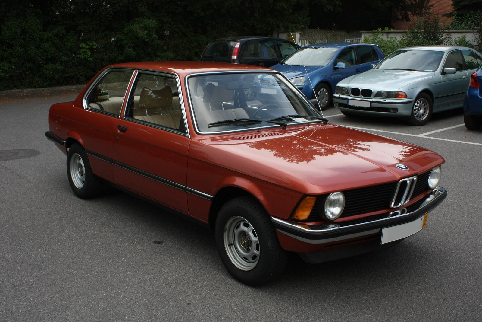 BMW 3er der Baureihe E21 in der Frontansicht